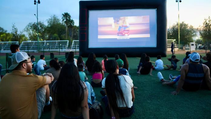 Cine en tu colonia llevan elementos policiacos a través de proximidad social