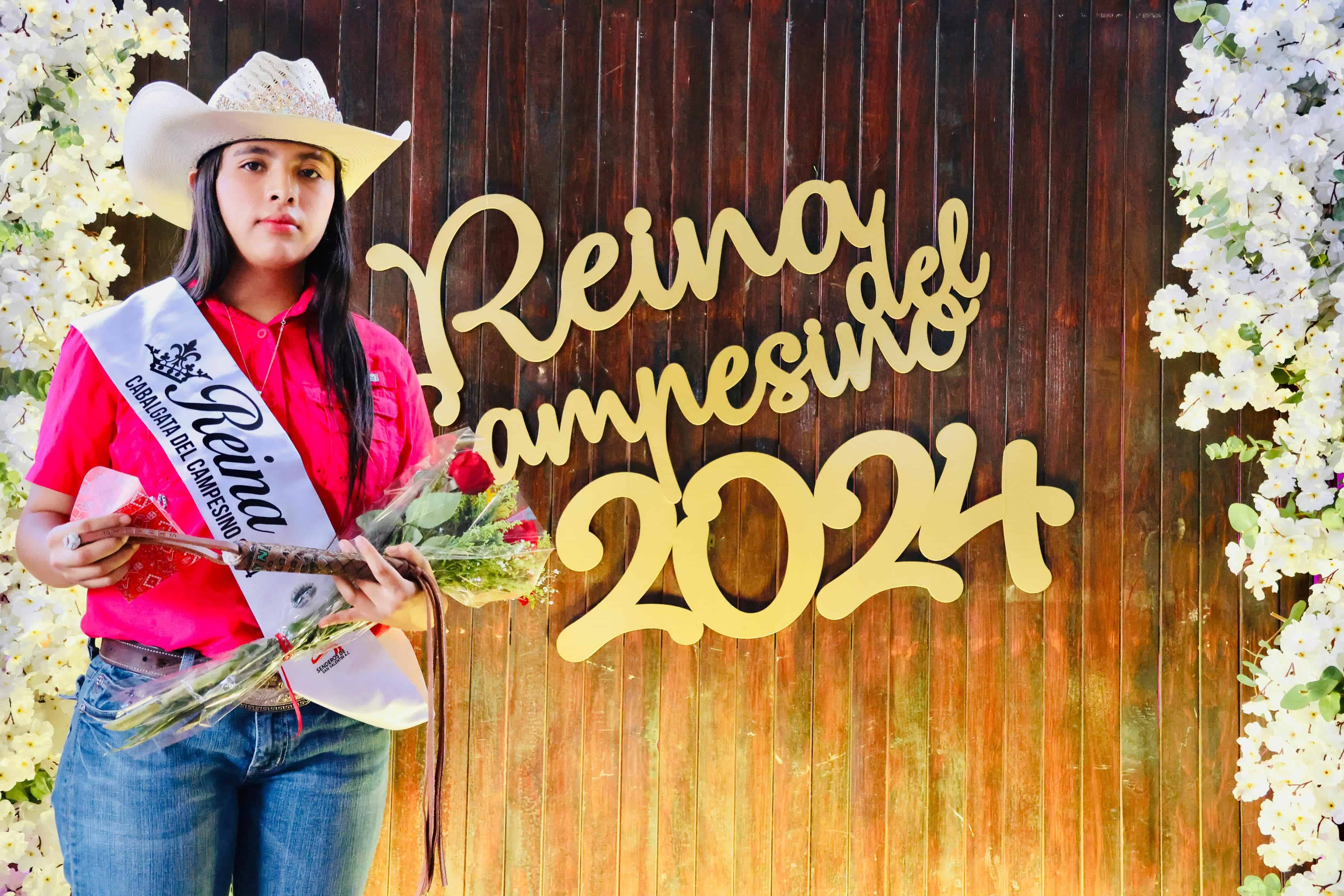 Gabriela I del ejido Sabinas fue coronada reina del campesino 