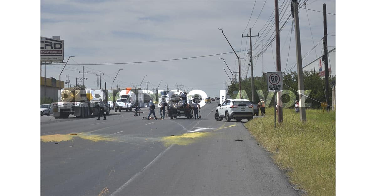 Accidente en el bulevar Santa Cecilia deja pintura regada y caos en Castaños