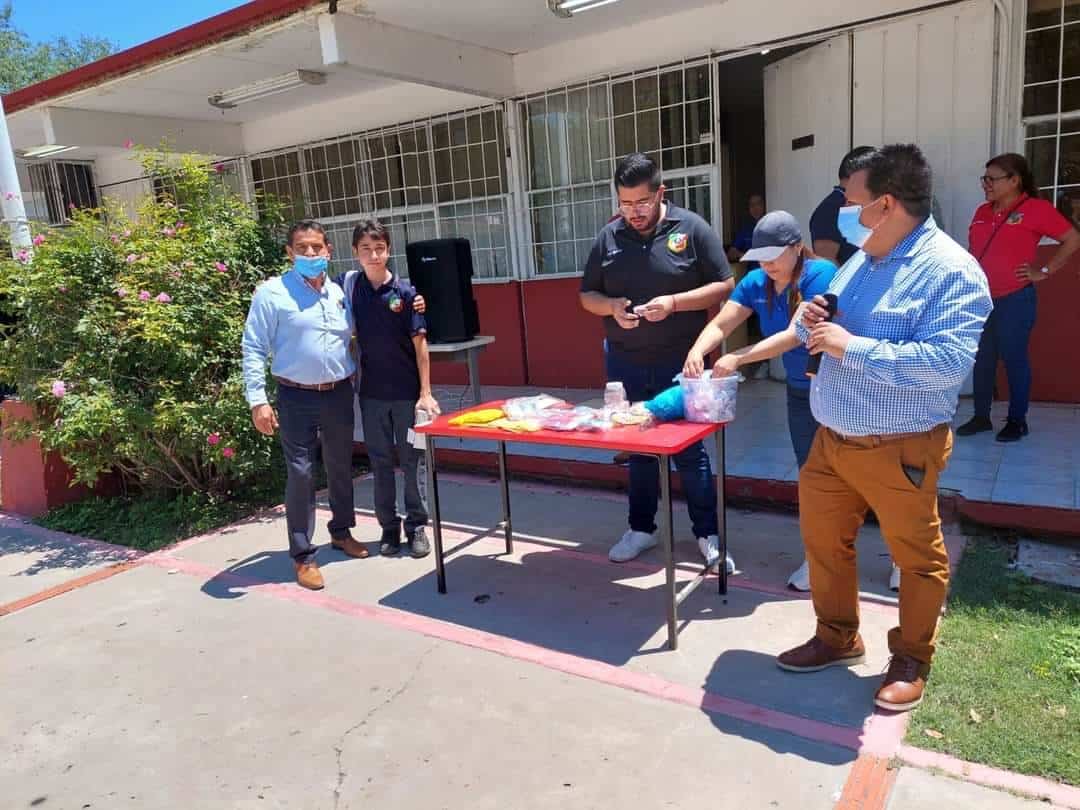 Regresa uso de cubrebocas en escuelas