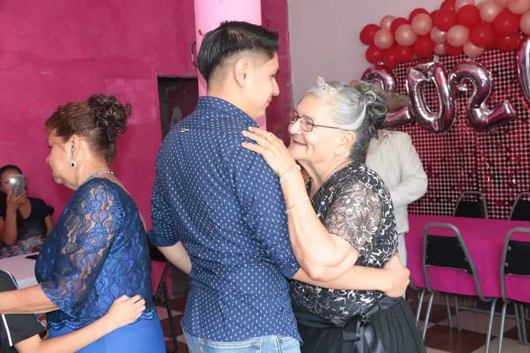 Preparan celebración del adulto mayor