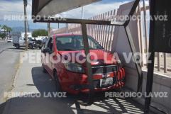 Causa enfermera del IMSS choque en el bulevar Juárez