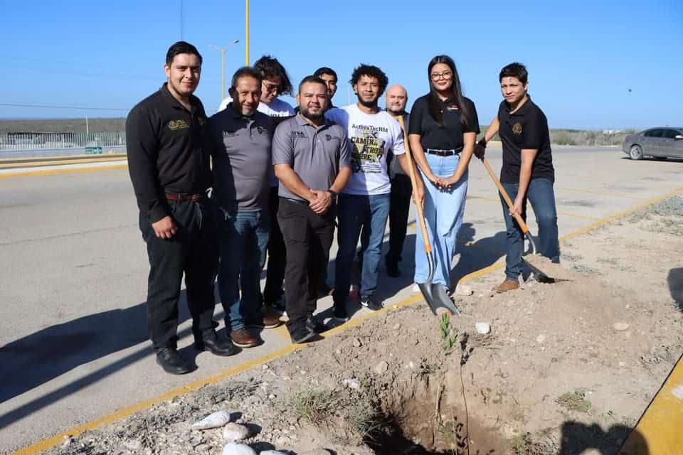 Club de Leones y Bendix Donan Árboles al Instituto Tecnológico de Acuña