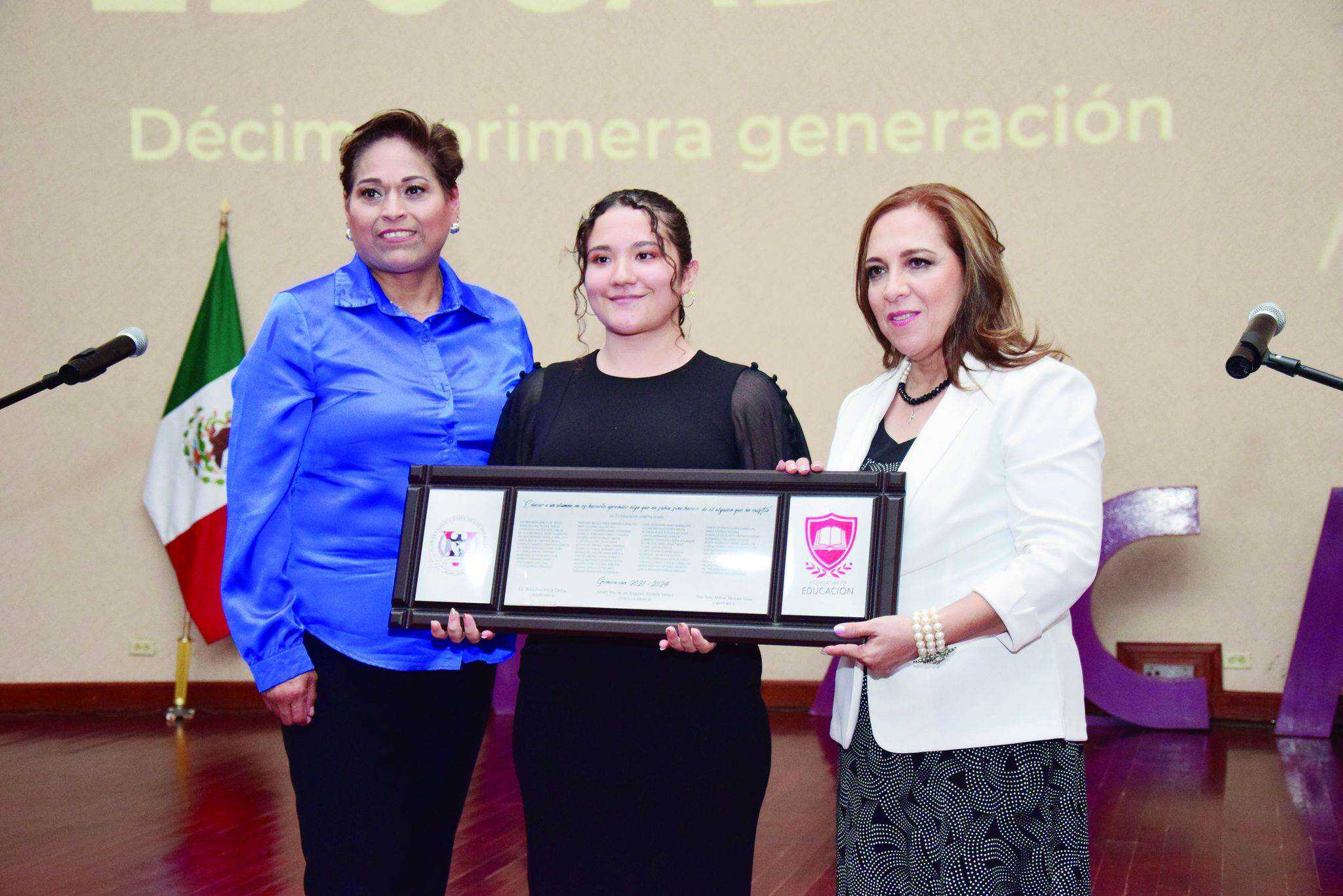 Alumnos de Universidad Vizcaya de las Américas firman compromiso