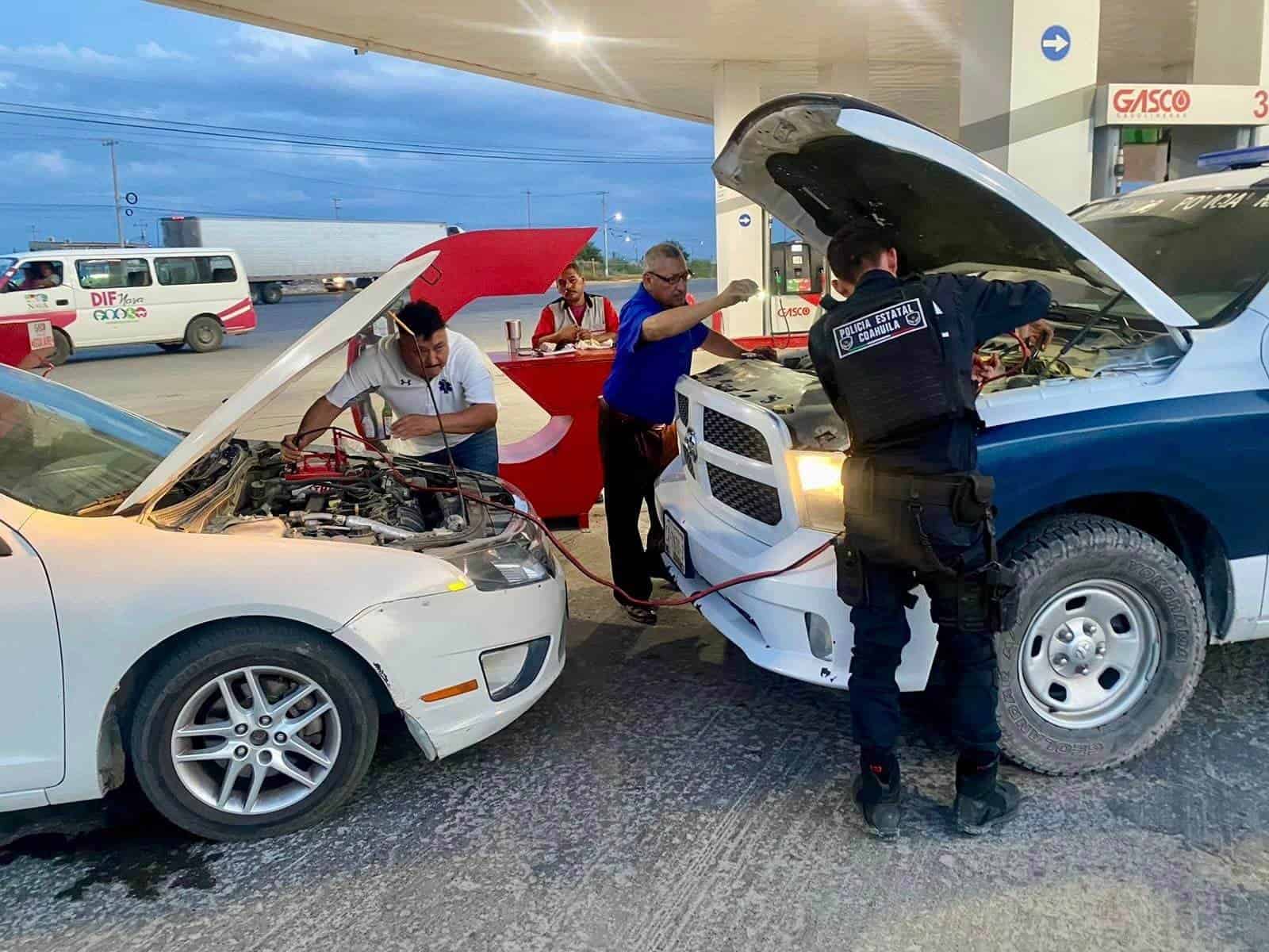 Policía de Nava refuerza asistencia en carretera para apoyar a la comunidad