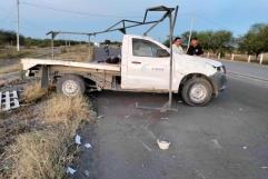 Trabajador de SIMAS Región Carbonífera Resulta Lesionado tras Volcadura en Carretera