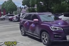 Calor extremo "deforma" los autos en China