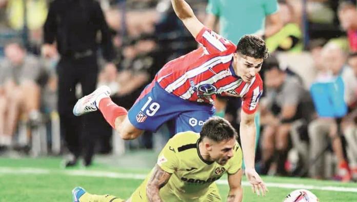 Atlético de Madrid rescata empate en debut de Julián Álvarez