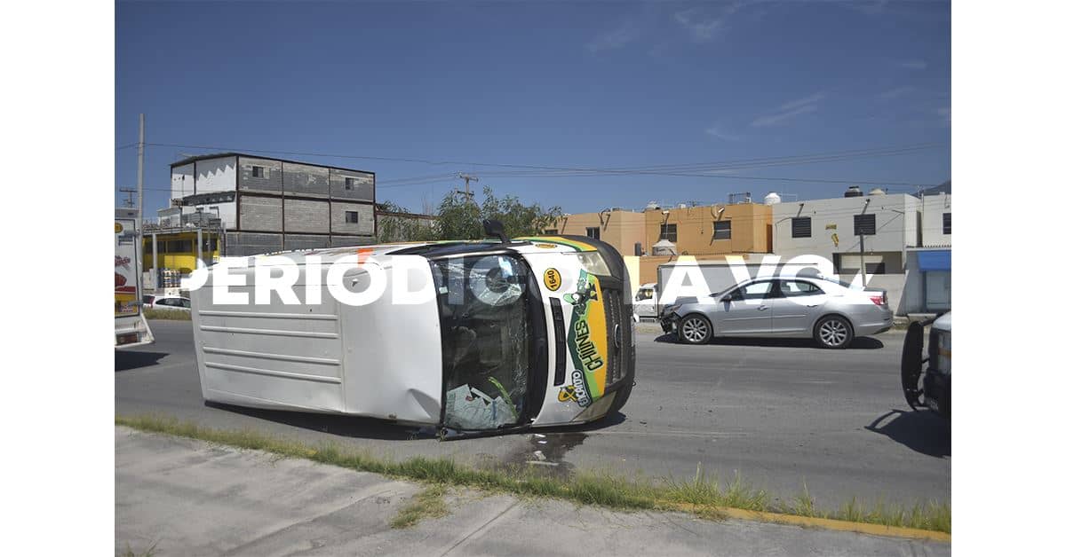 Vuelca en Las Torres camión de frituras