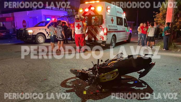 Lesionados tripulantes de moto por choque