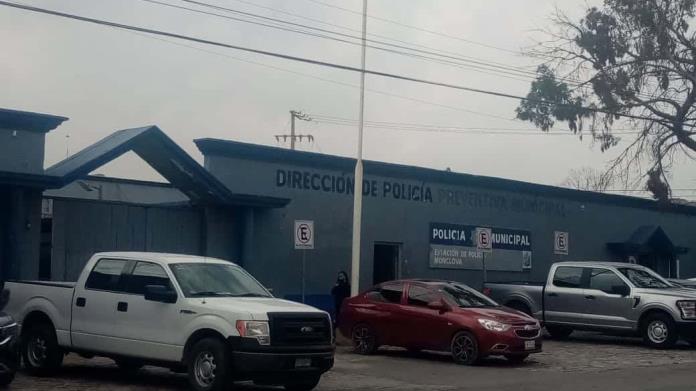 Se amparan policías que reprueban examen Se amparan policías que reprueban examen