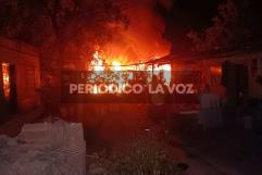 Se incendia bodega; arroja solamente daños materiales