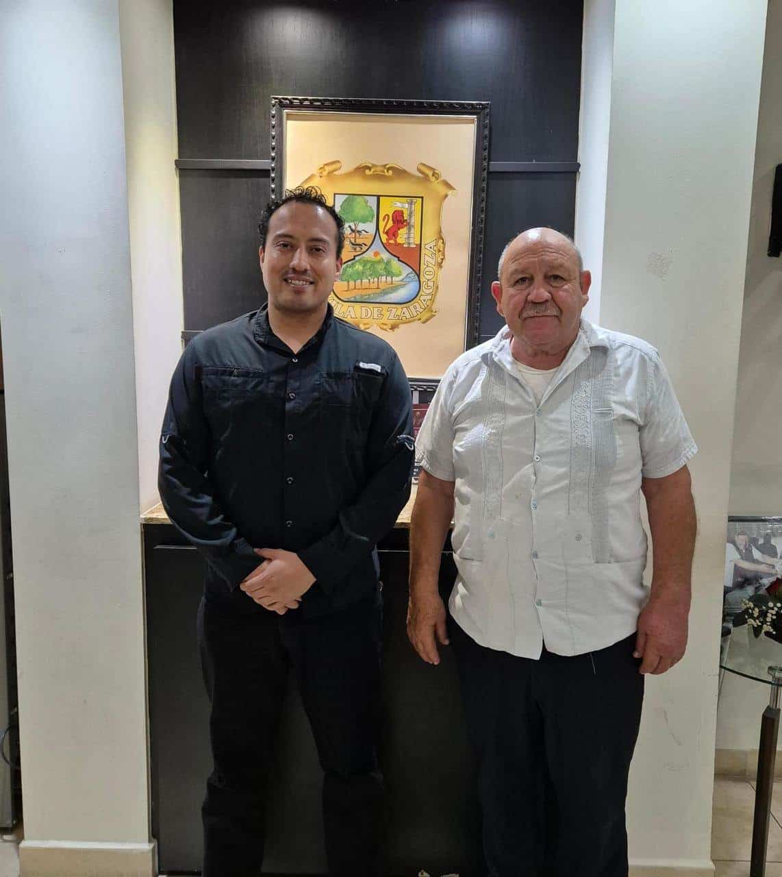 Sostiene reunión alcalde de Castaños con el secretario de vivienda y ordenamiento territorial.