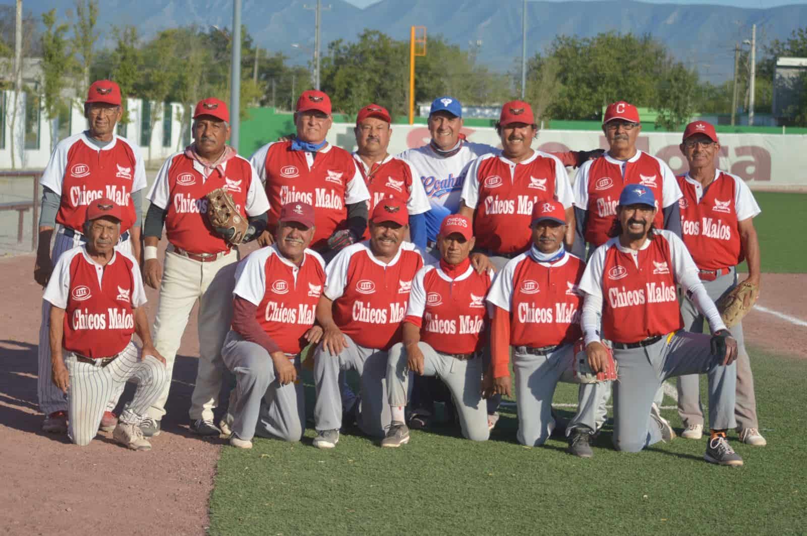 Los Chicos Malos sumaron una victoria más en la pelota de 60 Años y Más.
