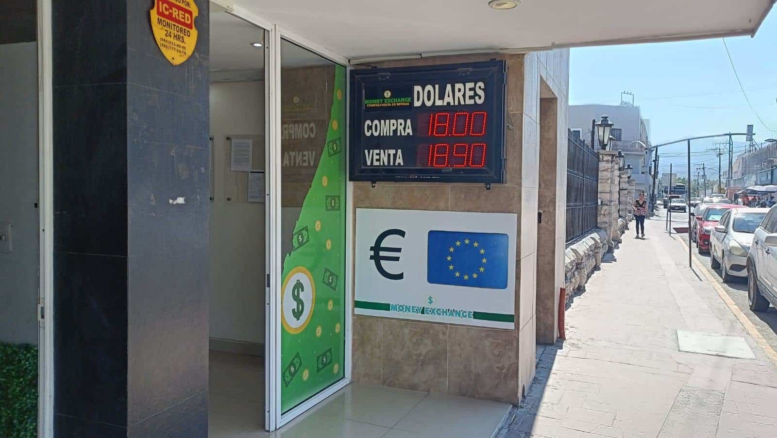 Actualmente el dólar se encuentra a la venta en 18. 90 pesos, lo que genera incertidumbre entre los comerciantes.