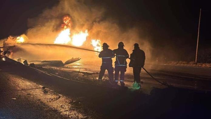 Bomberos continúa su labor con valentía y dedicación