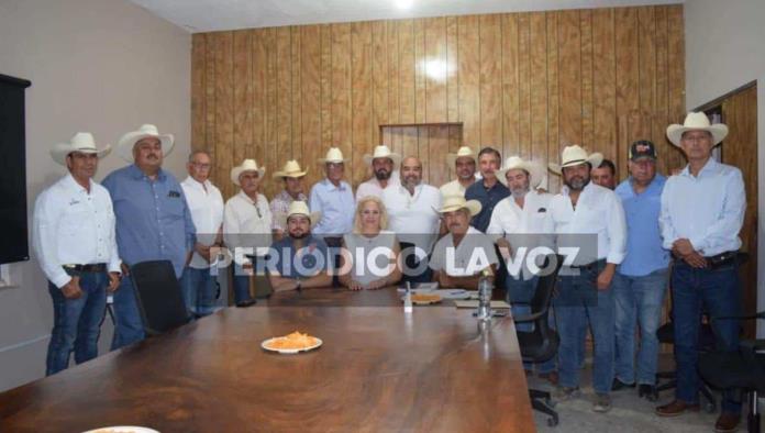 Se reúne Laura Jiménez, alcaldesa electa de Múzquiz con Sector Ganadero