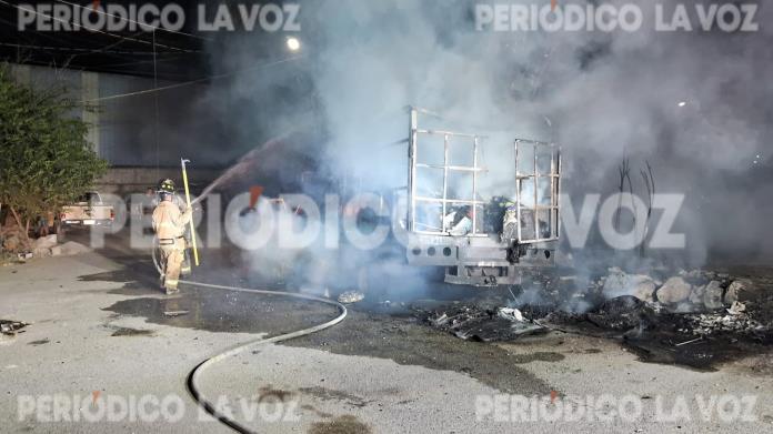 Arde casa rodante por culpa de vela Arde casa rodante por culpa de vela