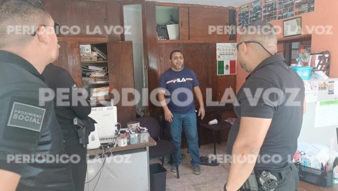 Roban 8500 pesos de escuela primaria