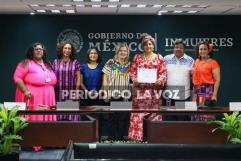 Reconocen y premian a través del INPI a Laura Herrera