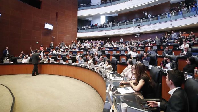 Así quedo el Cámara de Senadores y Diputados