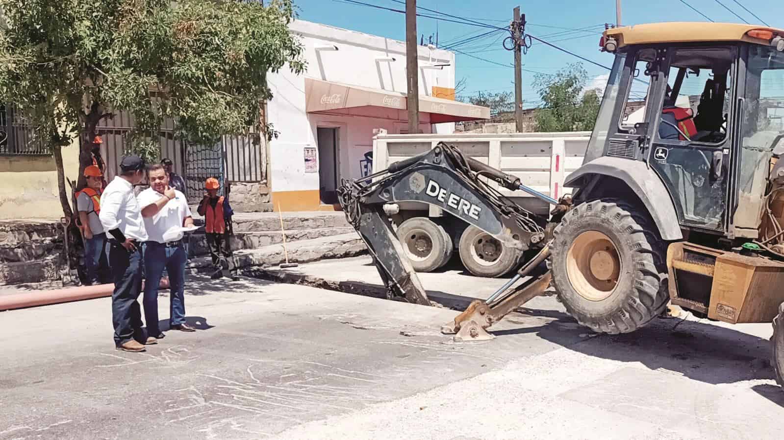 Se lleva a cabo la sustitución de la red de drenaje en la colonia La Loma