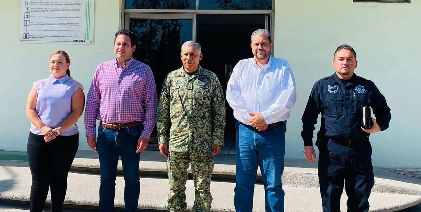 Tomás Gutiérrez Merino, asistió a la junta de trabajo Estrategia de Seguridad del Estado Mexicano, la cual fue encabezada por el comandante de la 6a Zona Militar, Vicente Pérez López.