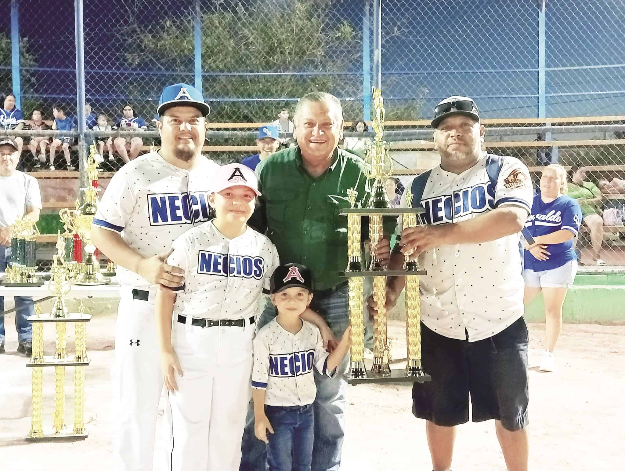 Los Necios alzaron el campeonato de la categoría C-2.