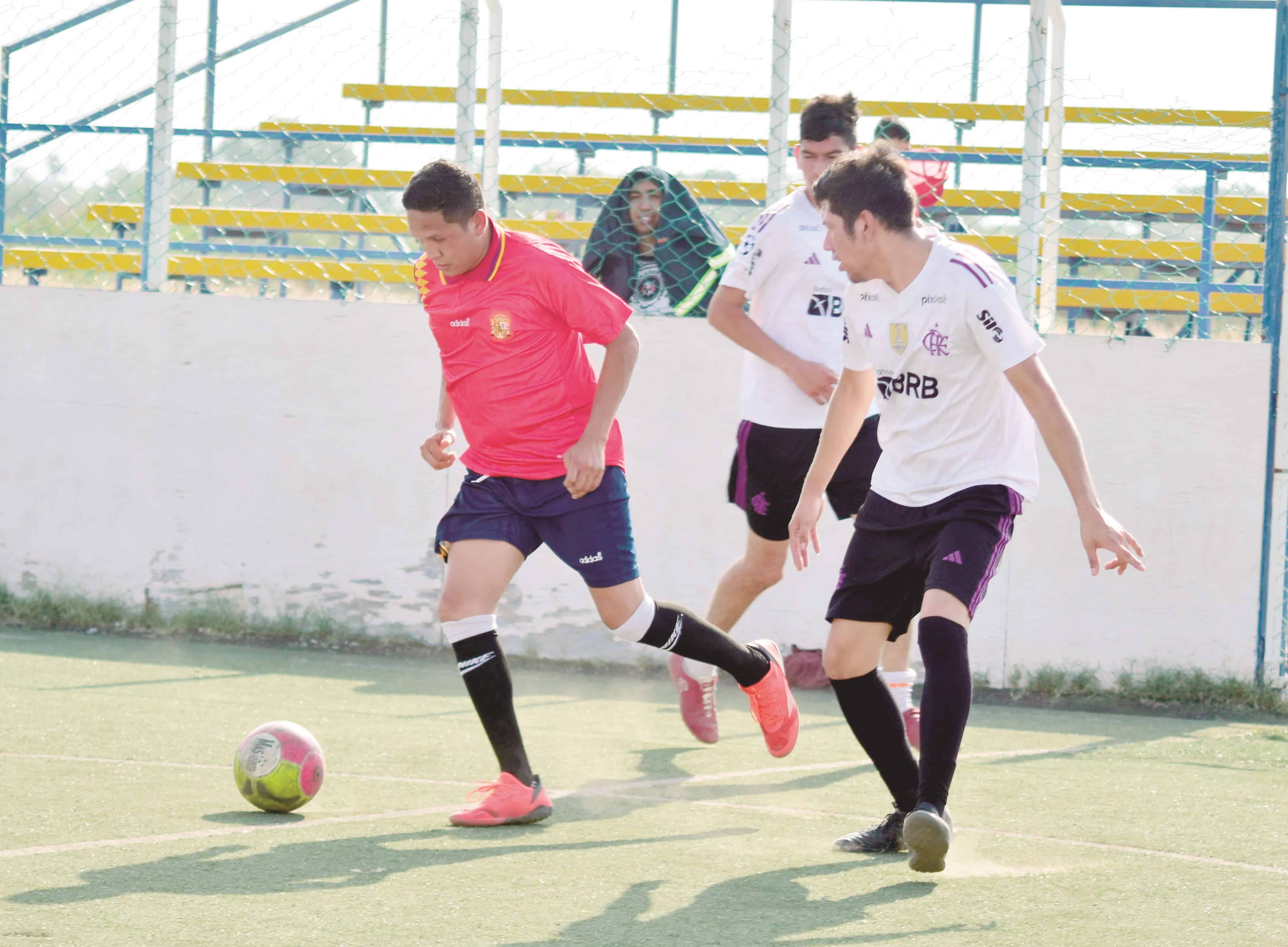 FAMISA y Sección V “A” sumaron 3 puntos en jornada de duelos pendientes del Fútbol Rápido Corona.