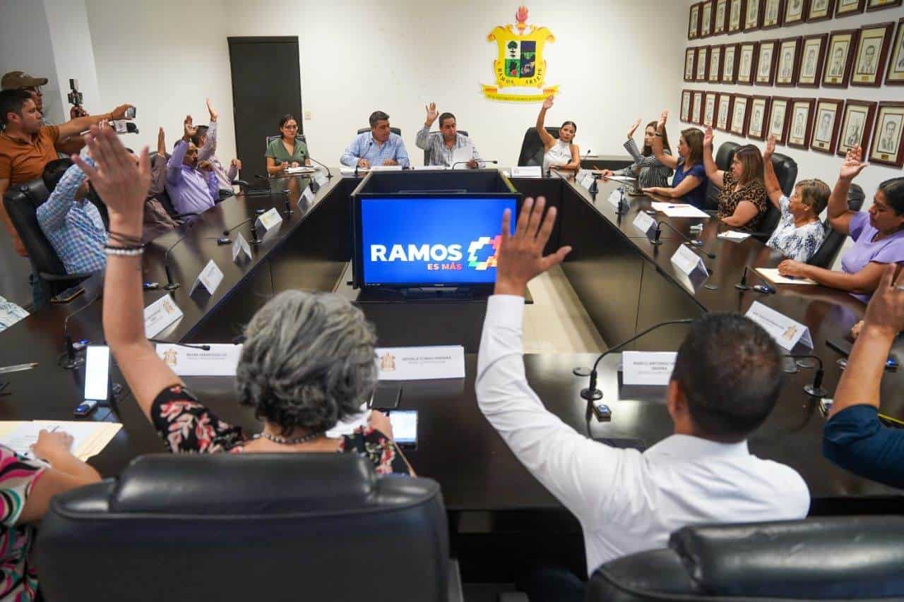 El cuerpo edilicio reiteró la importancia de reconocer la destacada trayectoria de la joven atleta tanto con las llaves de la ciudad.
