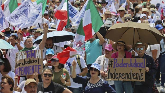 Estudiantes convocan a marchas este miércoles contra la reforma judicial de López Obrador