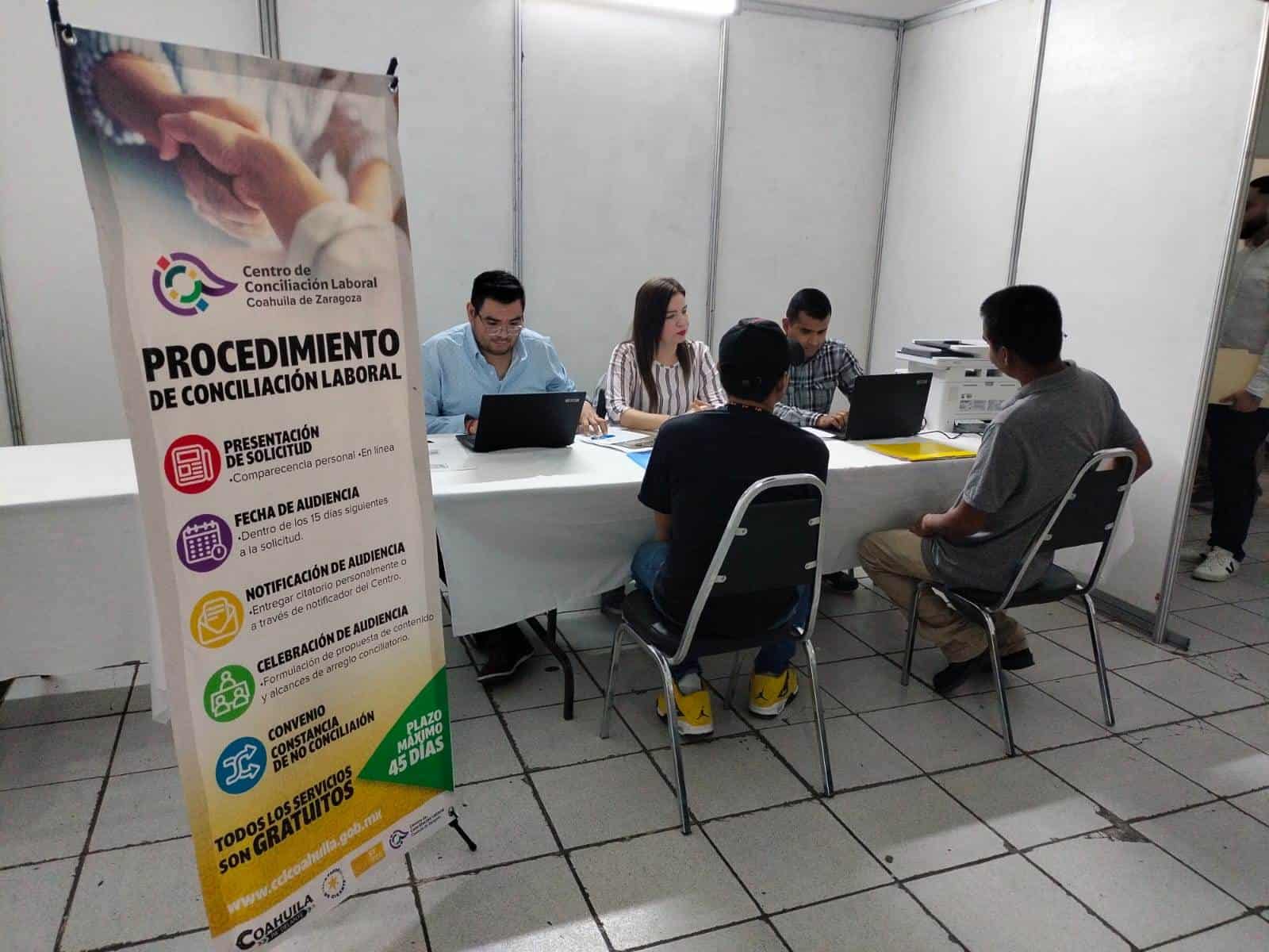 Se Lleva A Cabo Exitosa Feria de Empleo con Más de 600 Vacantes Ofrecidas