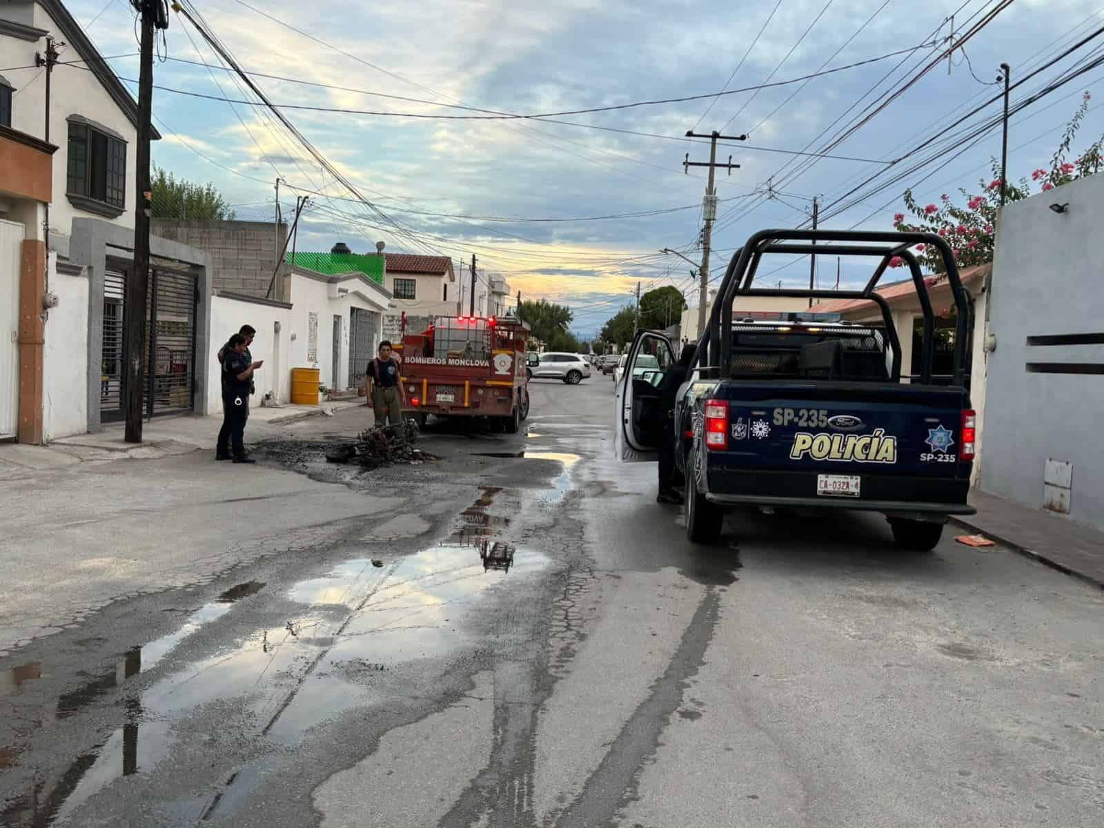 Se quema moto y la abandonan