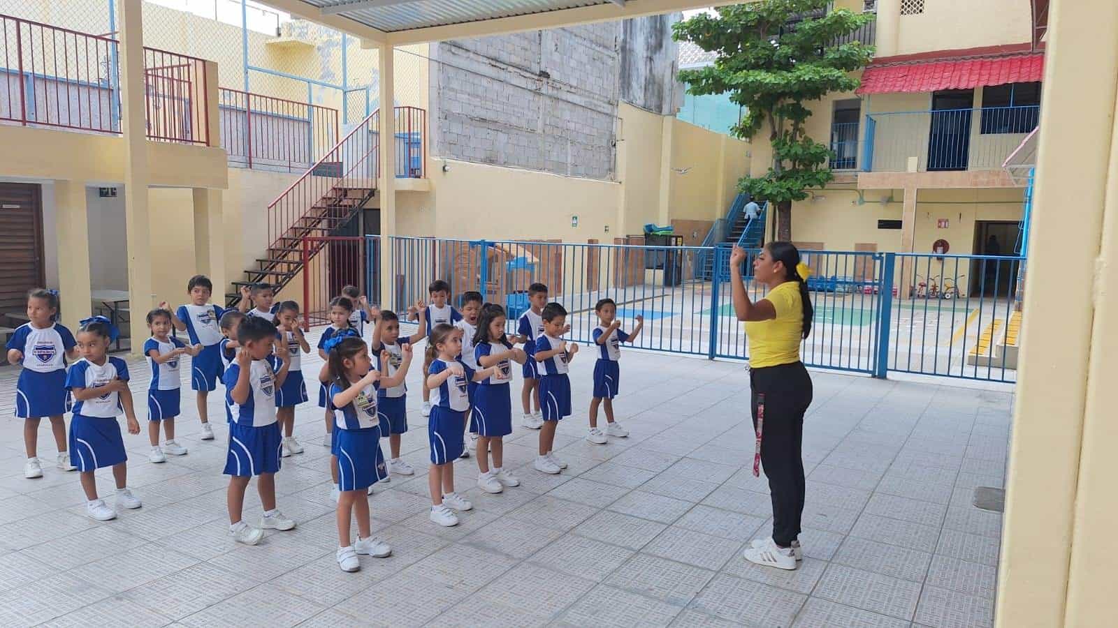 Ciclo Escolar Tiene Nuevos Lineamientos para Combatir la OBESIDAD Infantil