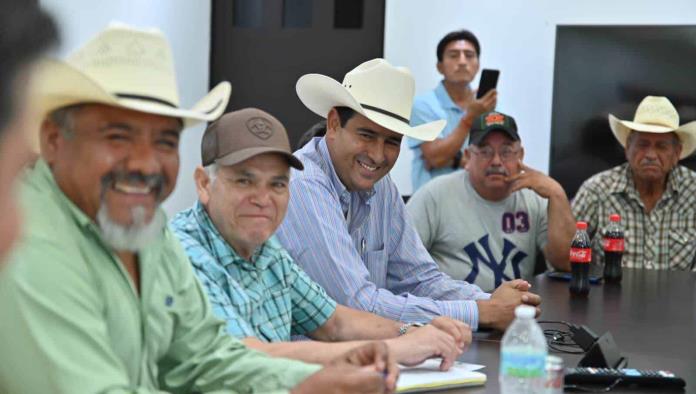 Agricultores y Ganaderos Buscan Apoyo para Mejoramiento Genético ante Crisis de Sequía