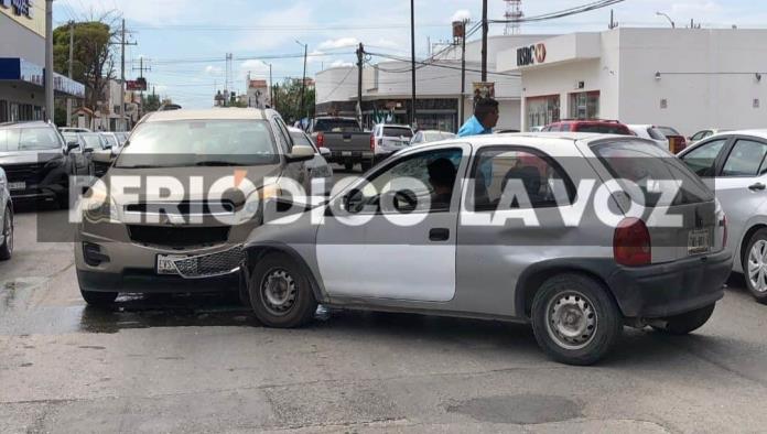 Aparatoso Accidente en Sabinas Deja Dos Heridos