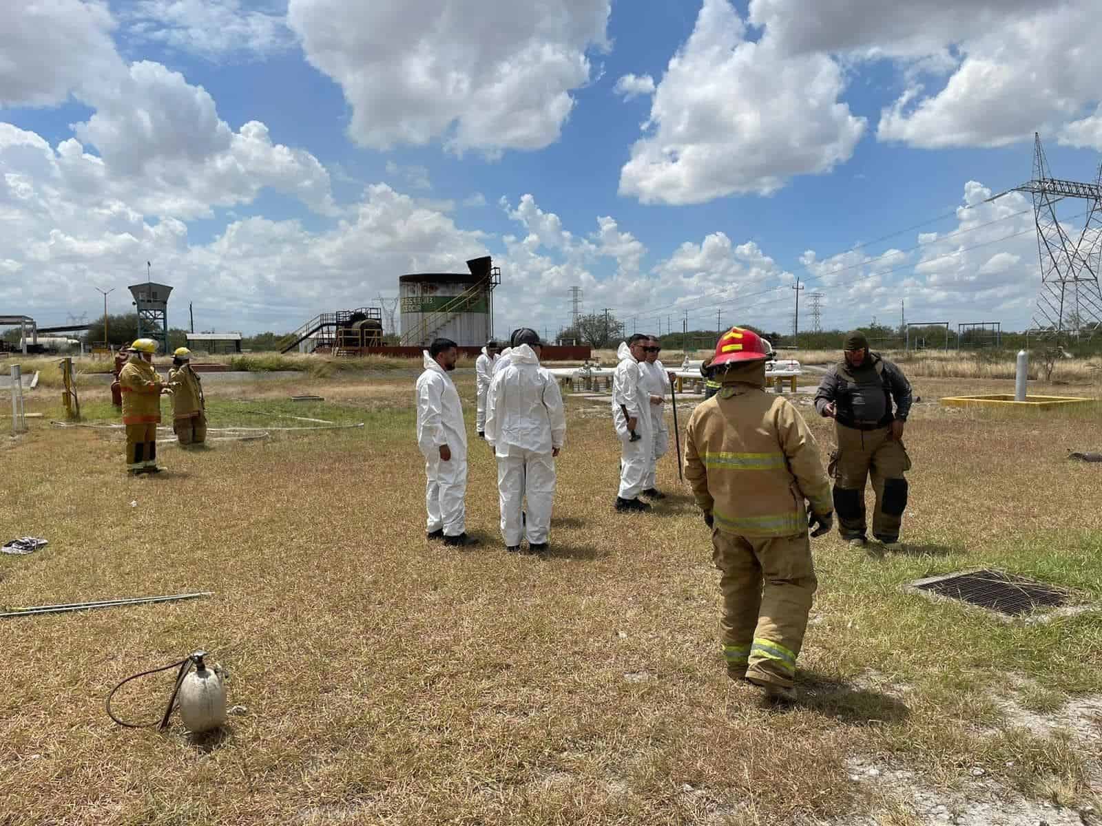 Capacitan a Bomberos de Nava en Respuesta a Sustancias Peligrosas