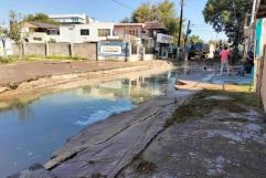 Continúan trabajos de simas en la calle Anáhuac 