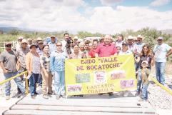 Inauguran puente en Valle de Bocatoche