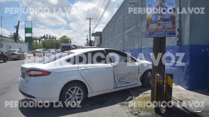 Lo chocan por no hacer alto Lo chocan por no hacer alto