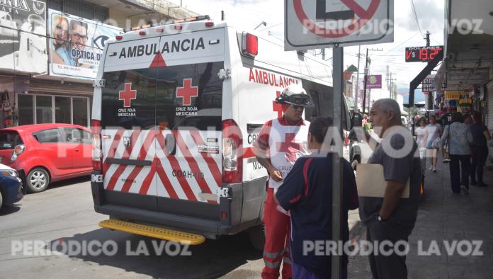 Embiste cafre a mujer en la ZC