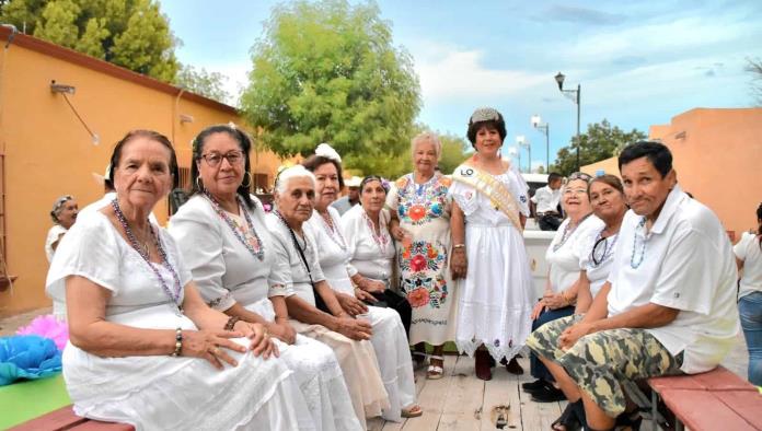 Abuelos dan vida al Pueblo Mágico