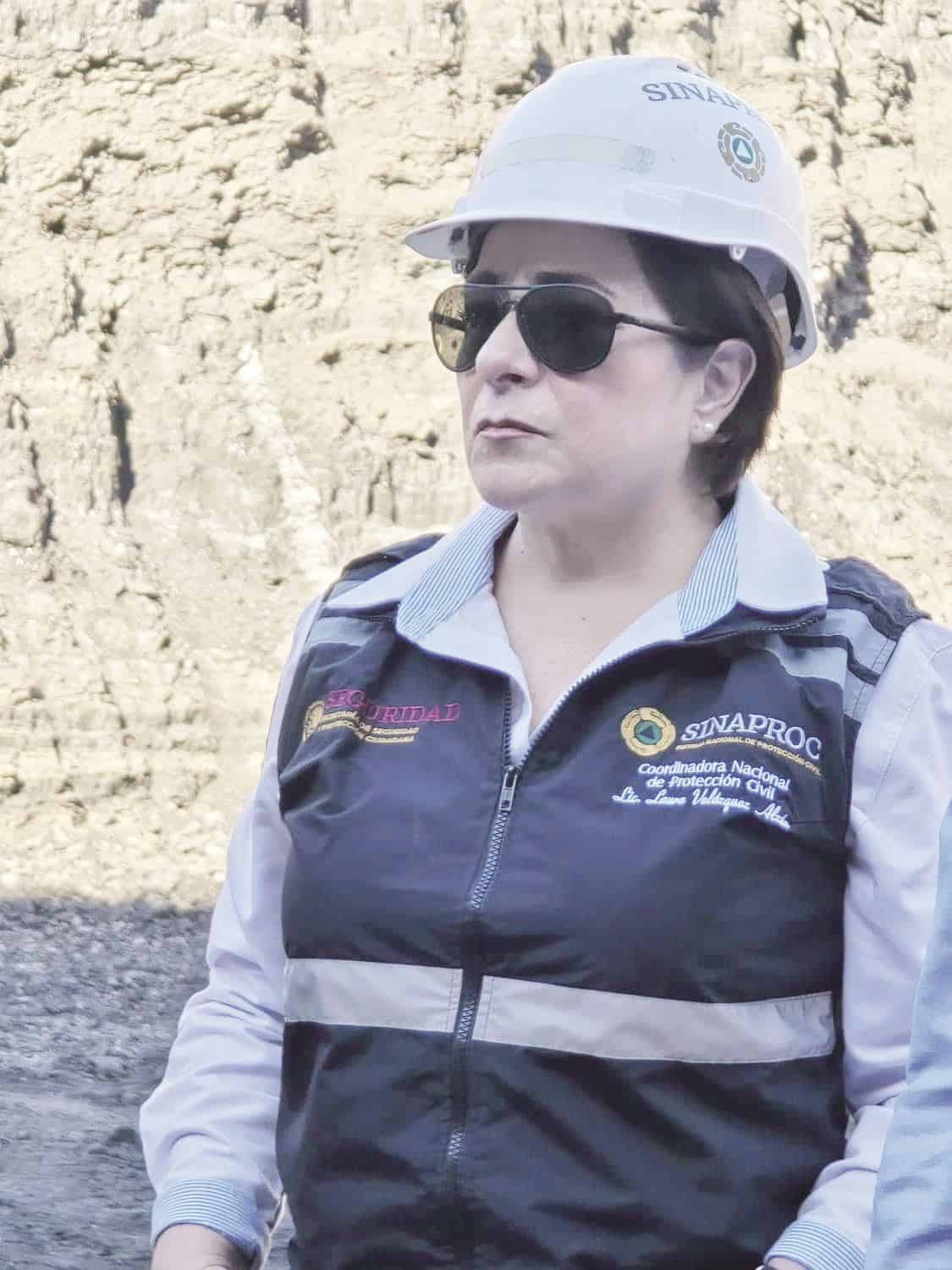Laura Velázquez Alzúa, señala que se labora sin descanso 24/7 los 365 días del año en el rescate de los mineros.