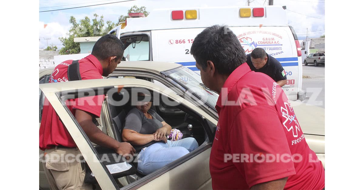 Mujer lesionada en fuerte choque