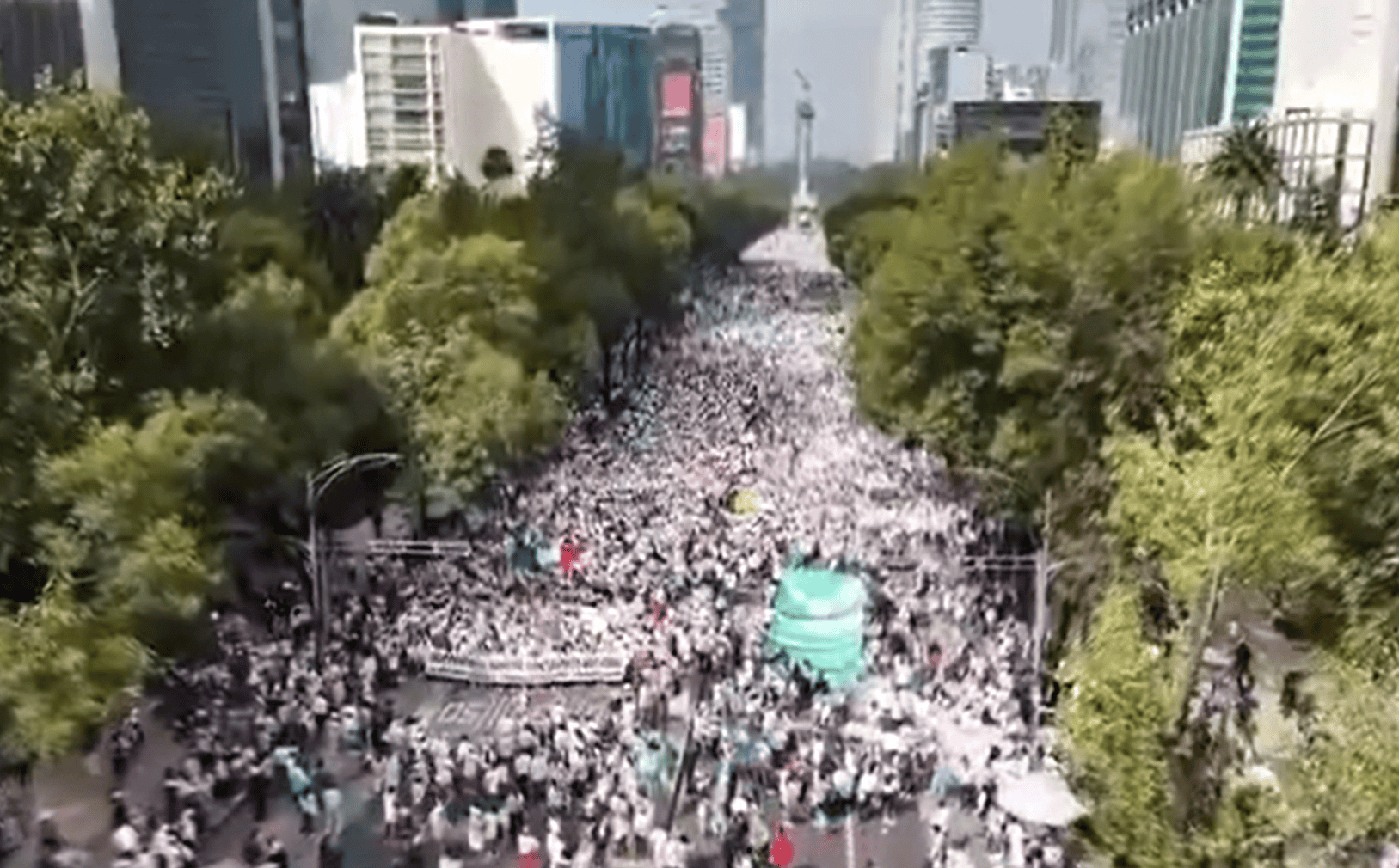 AMLO desestima manifestación de estudiantes de derecho