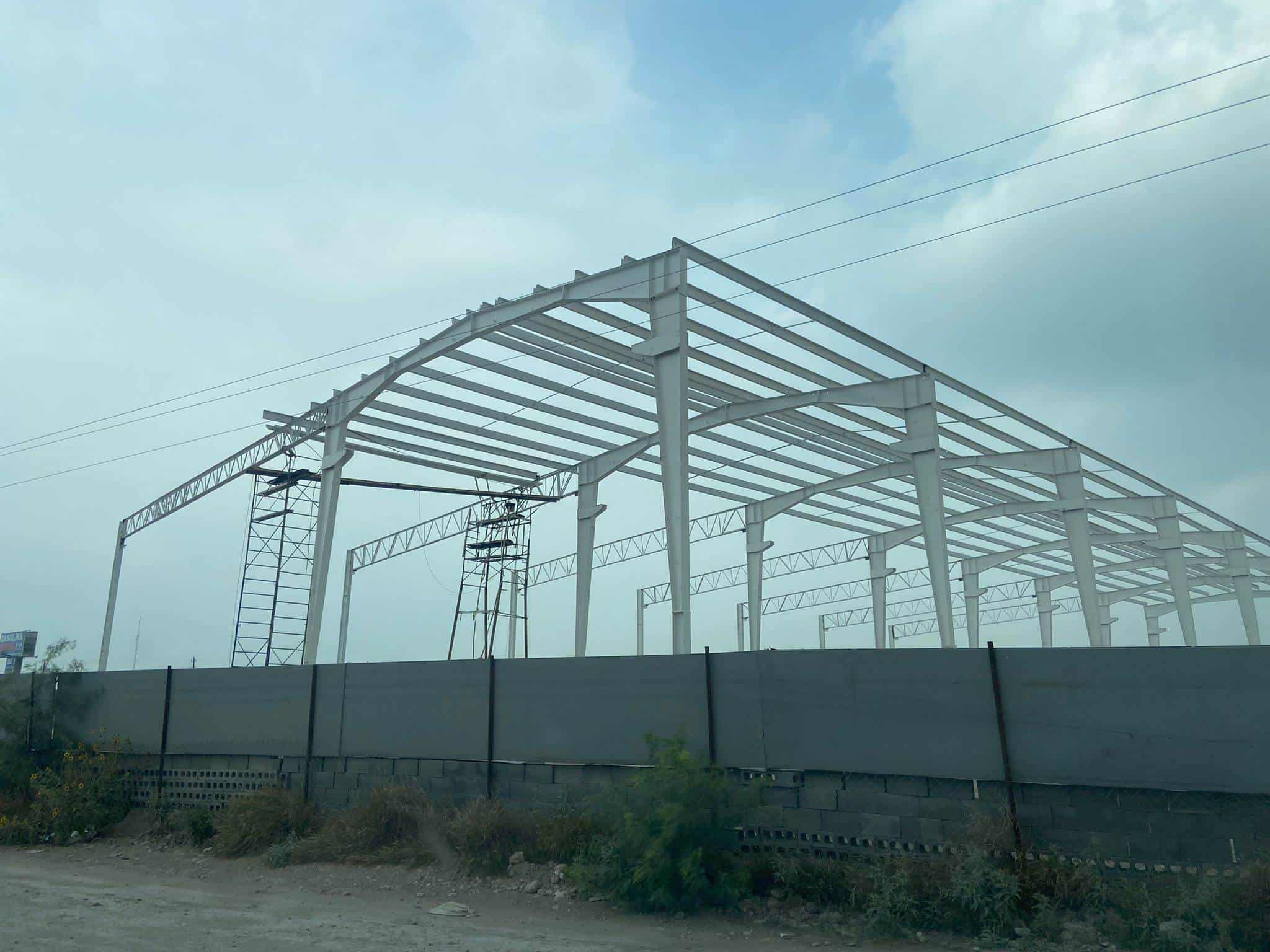 Hay más de 12 naves ya construidas y más de 20 en proceso, es esencial que haya inversionistas.