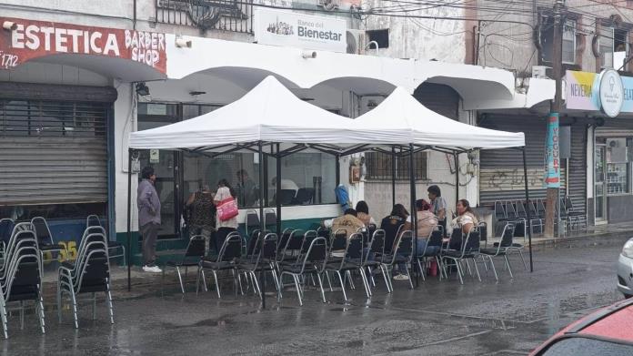 Retrasan lluvias el pago de pensiones Retrasan lluvias el pago de pensiones