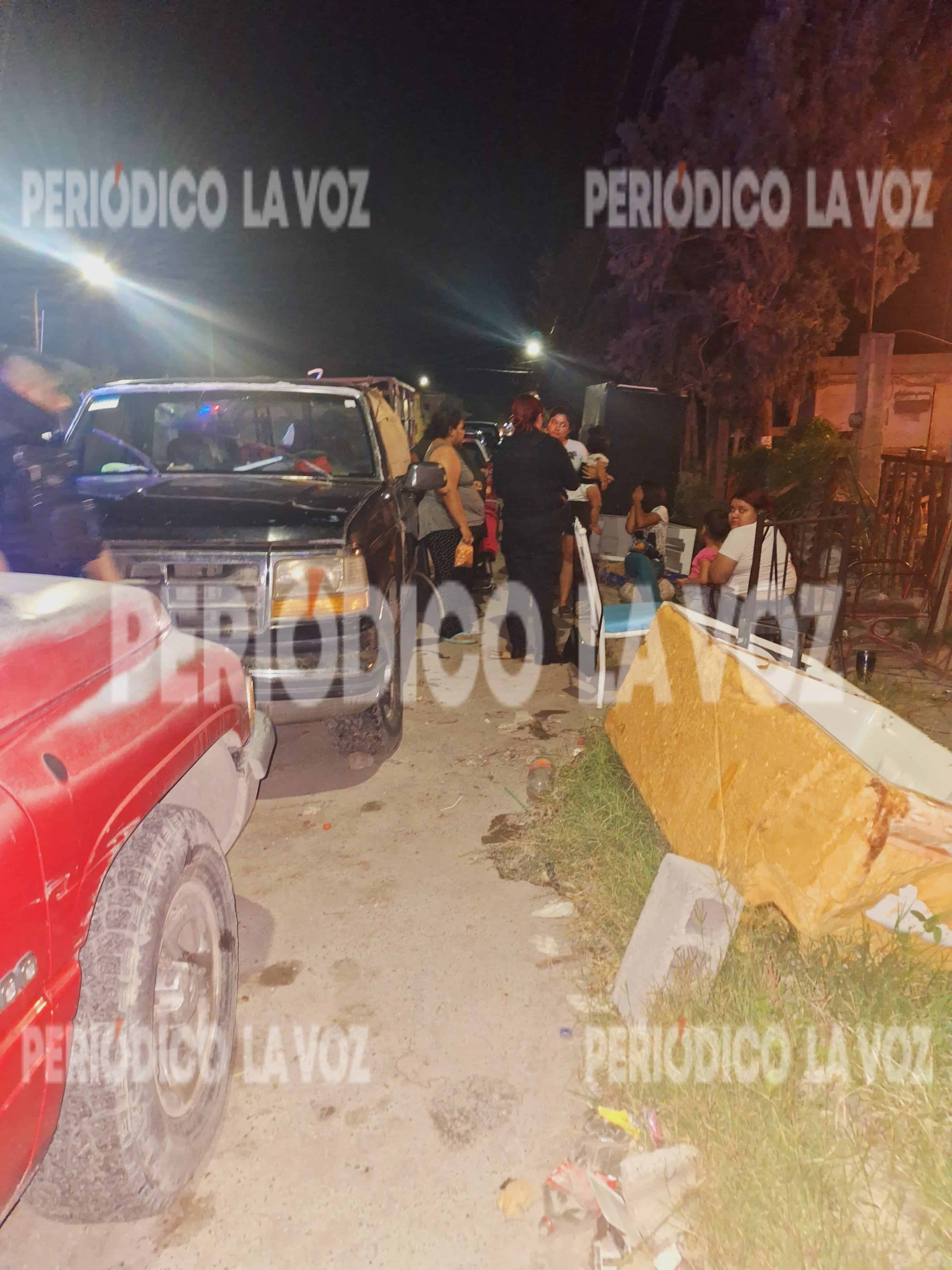 ‘Escapa’ niña de su madre
