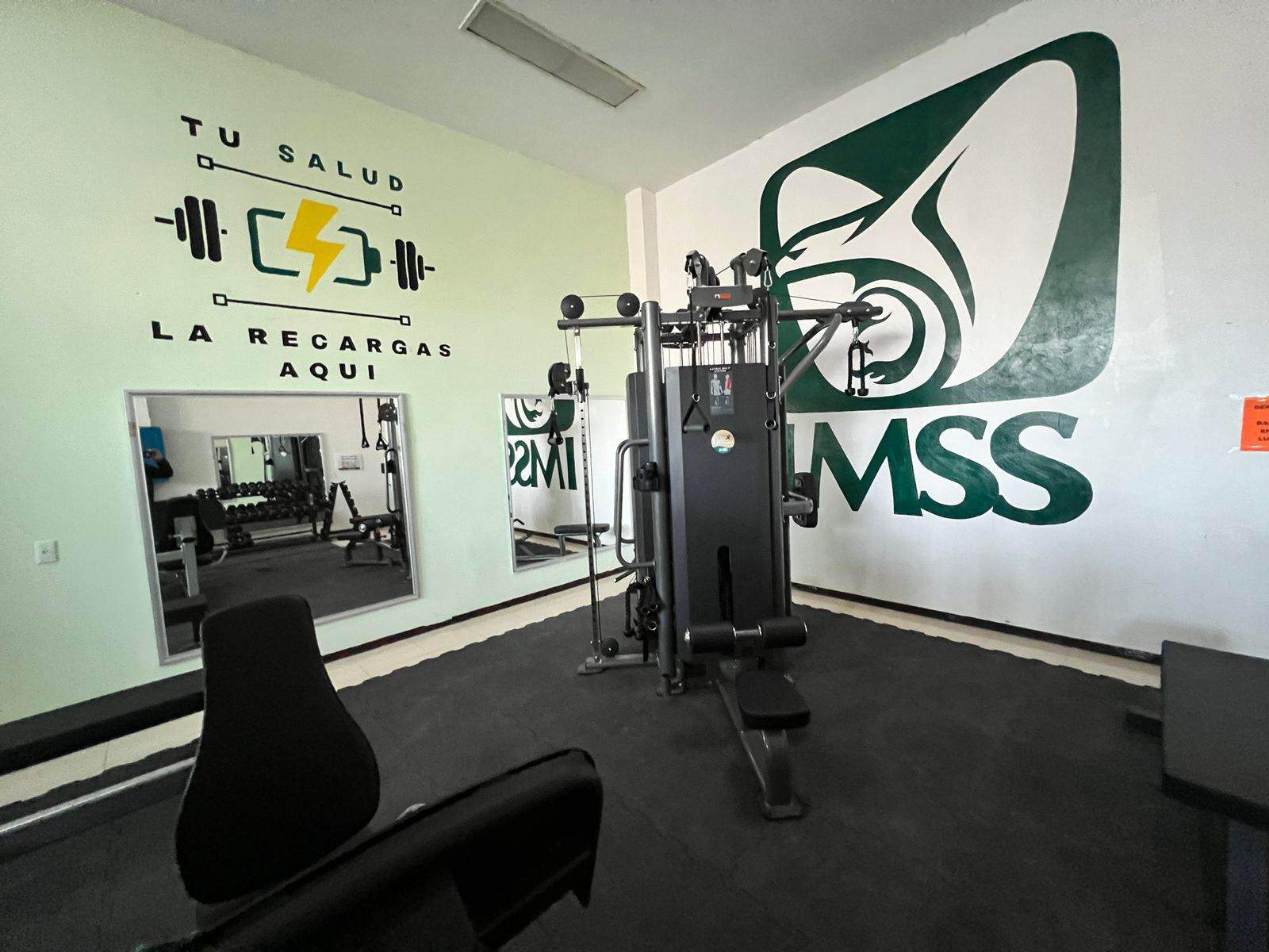 IMSS Ofrece Gimnasio al Público con Entrenadores Certificados