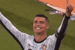 ¡CR7 histórico!; Anotó su gol número 900